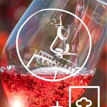 weinglas, rosé, schilcher rezept, weingut jöbstl weinkeller, Schilcher, Schilcher Schilcherberg, Schilcher, Wein, Weststeiermark DAC, vegan, Schilcherei®, Weingut Jöbstl, Wies - online kaufen